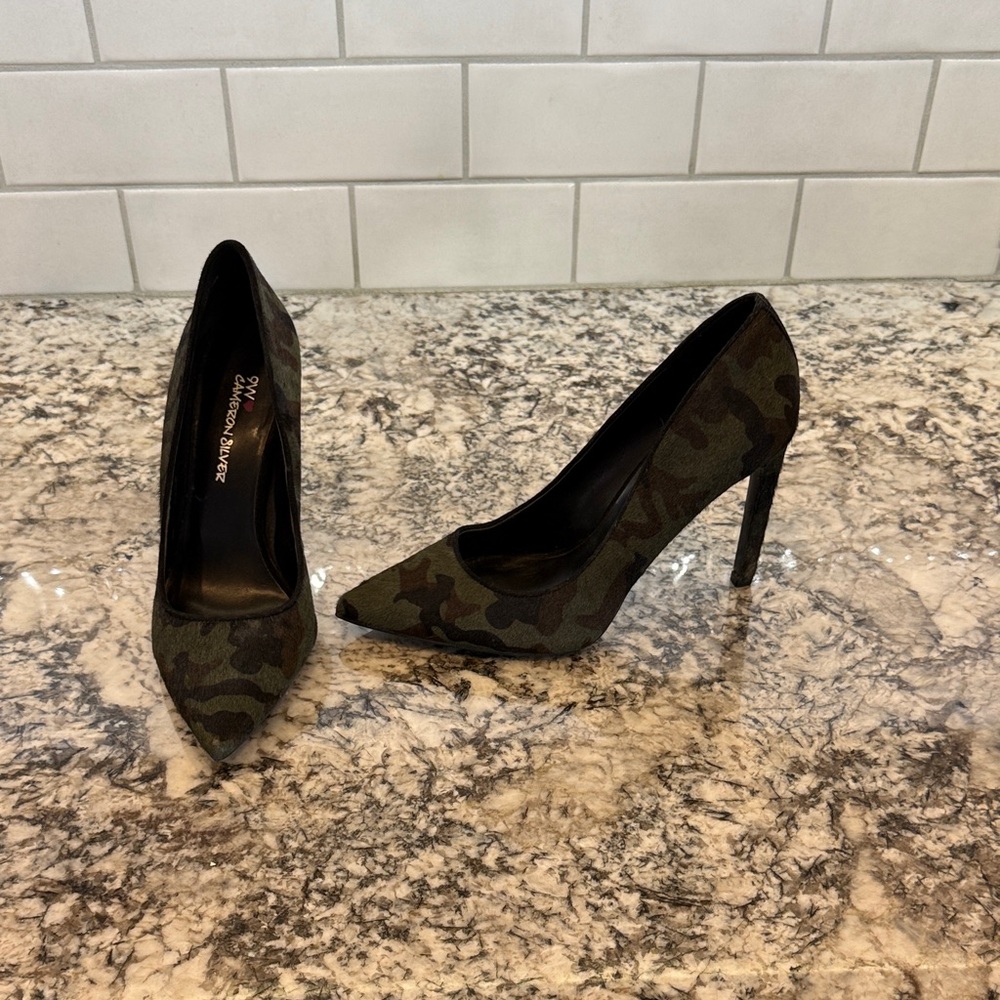 Nine West Green Camouflage Heels